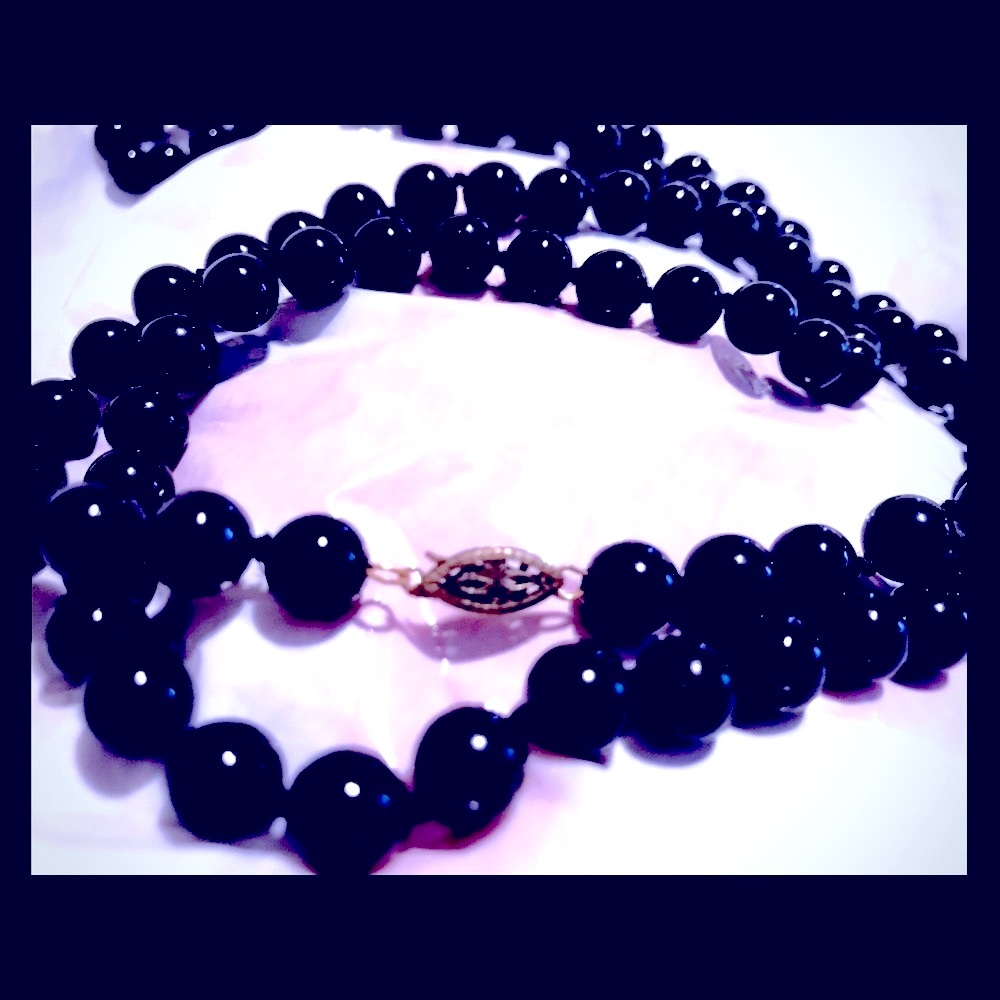 Vintage Black beaded strung statement necklace with beautiful clasp Vintage